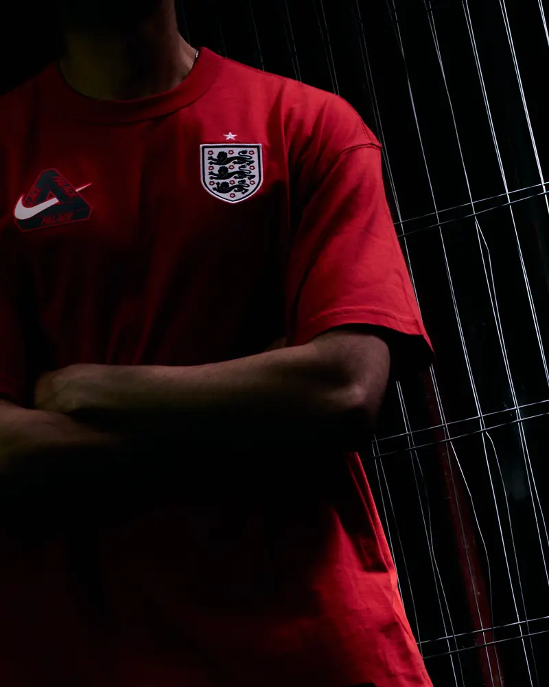 PALACE_NIKE_ENGLAND
